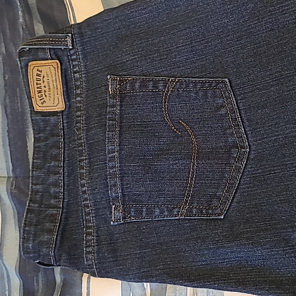 Levi's Signature bootcut jeans size 18